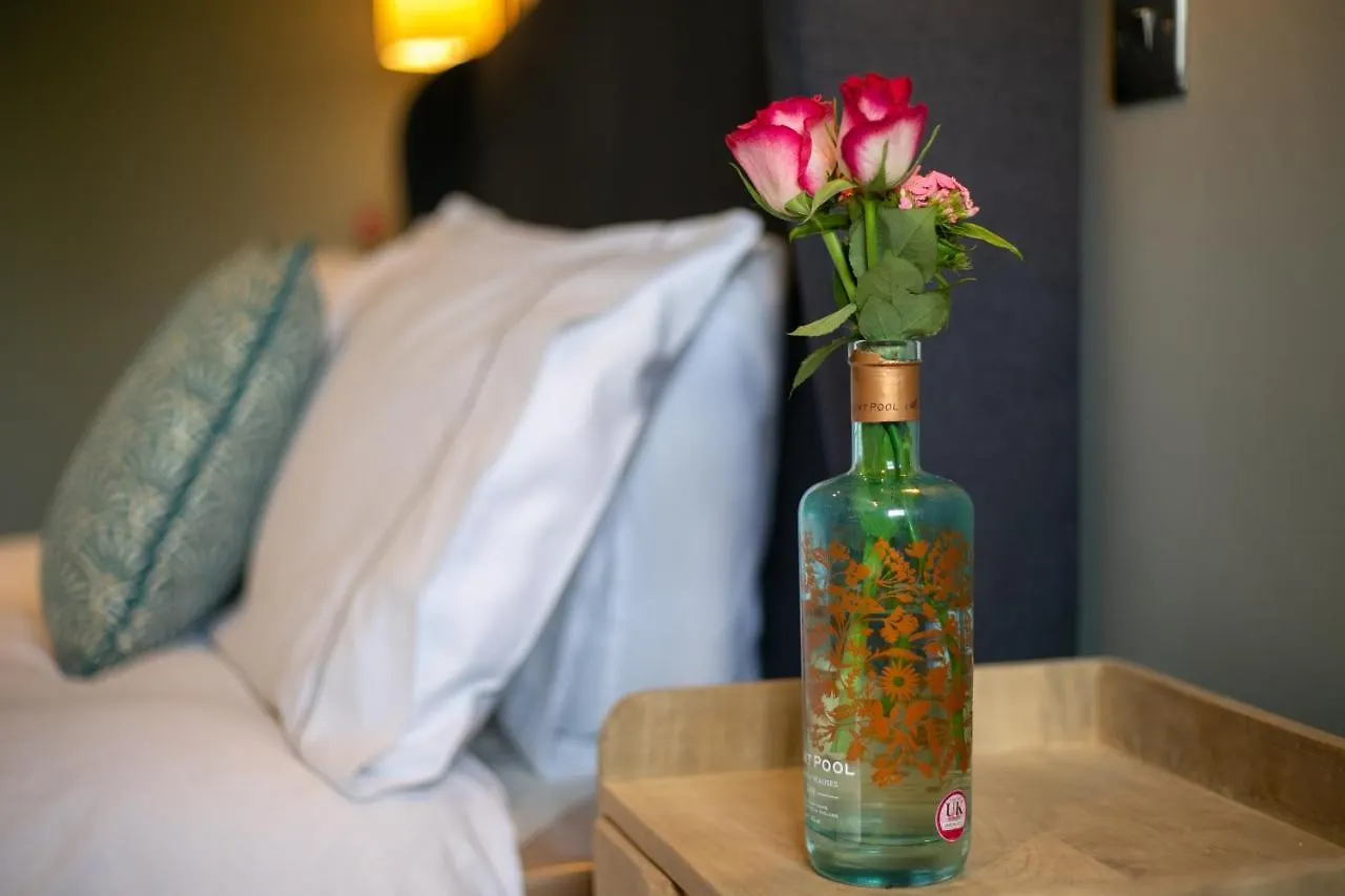 The Cowdray Arms Bed and Breakfast Worth
