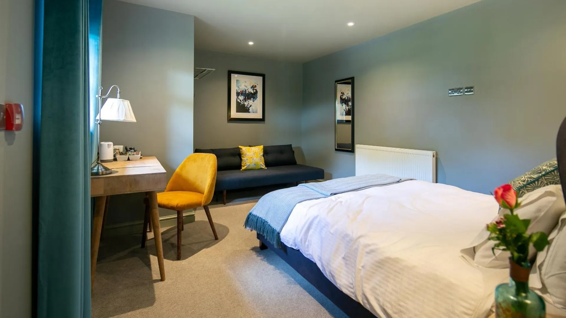 The Cowdray Arms Bed and Breakfast Worth  2*, Worth (West Sussex) Ηνωμένο Βασίλειο