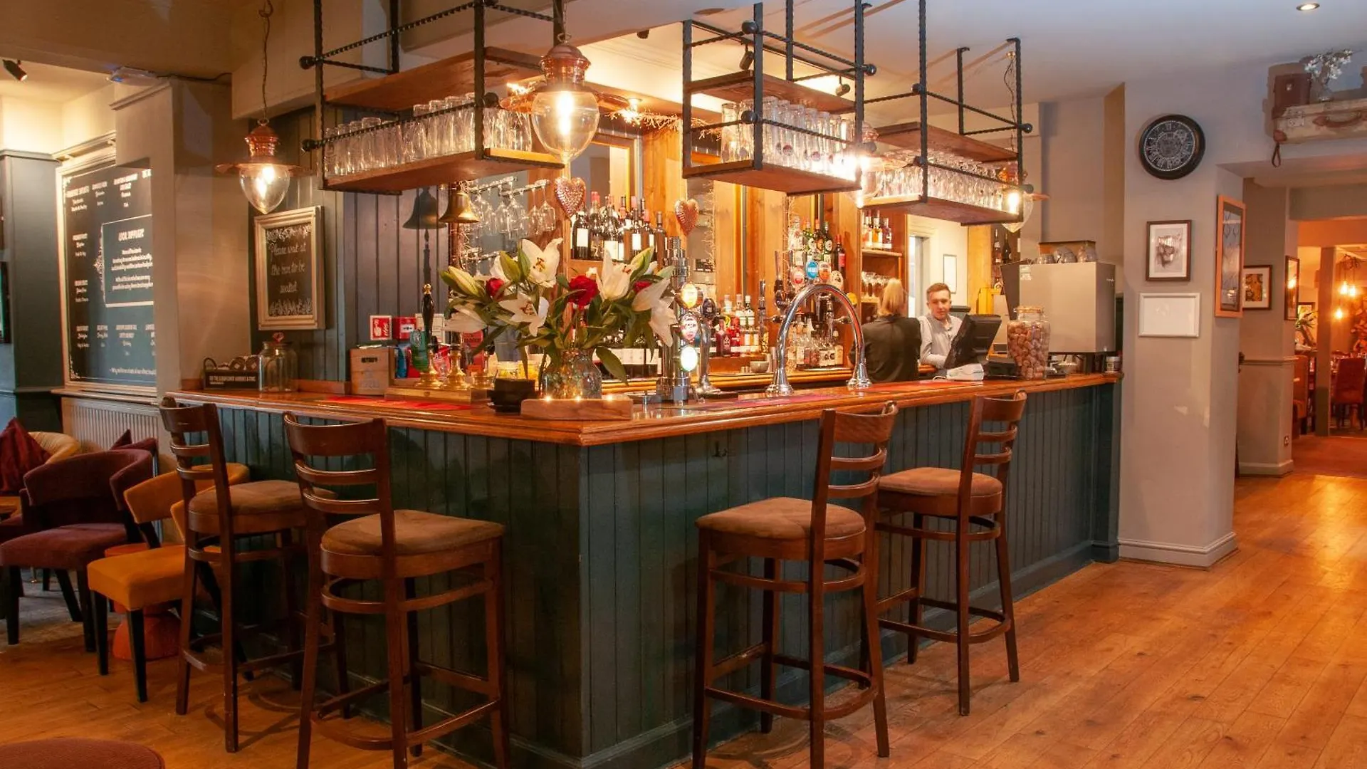 The Cowdray Arms Bed and Breakfast Worth