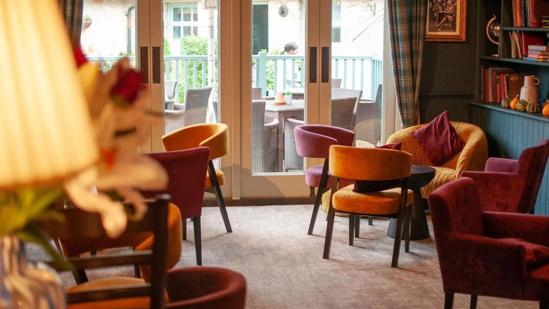 **  The Cowdray Arms Bed and Breakfast Worth  Ηνωμένο Βασίλειο